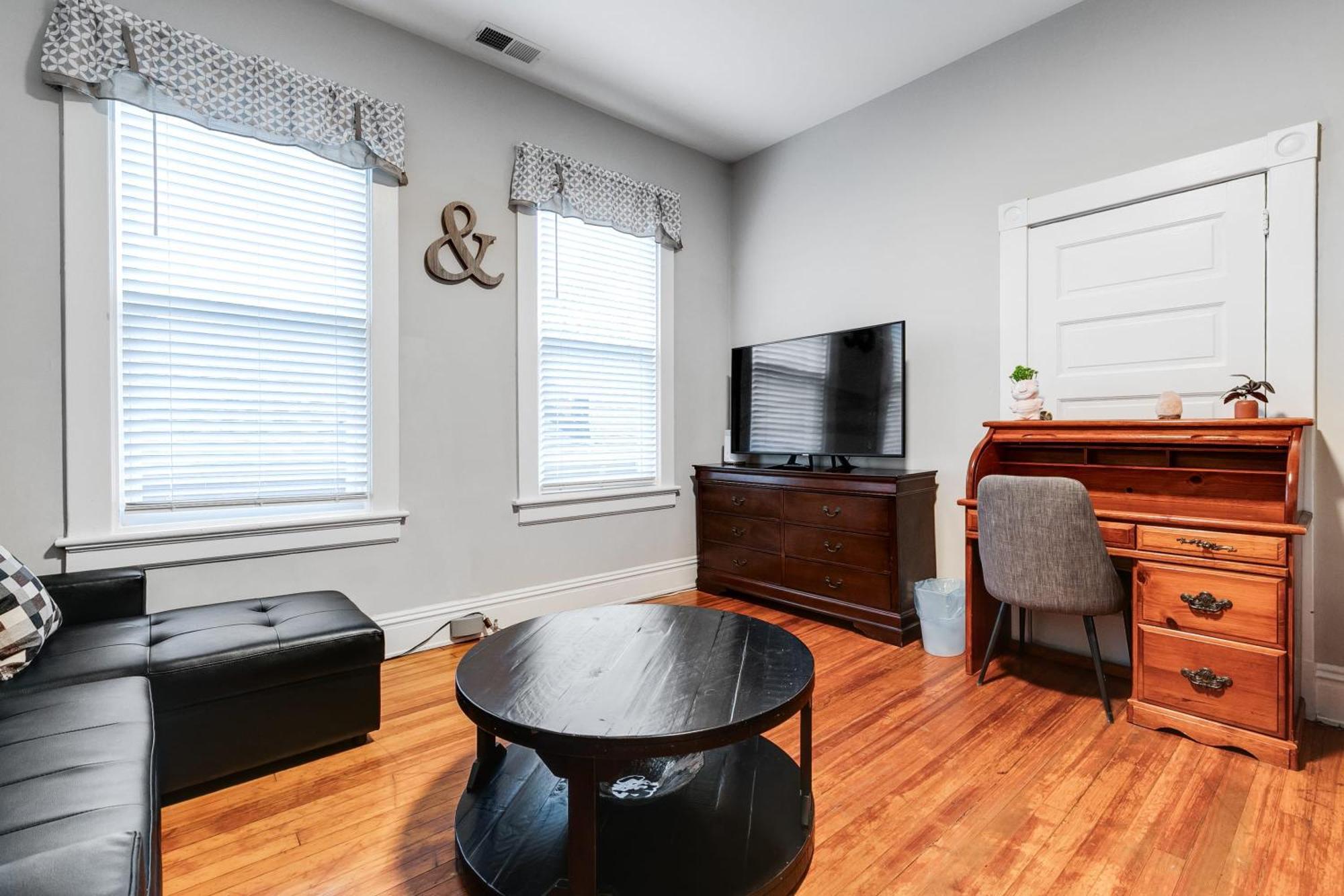 E2 Centrally Located In Carytown Fully Fenced ريتشموند المظهر الخارجي الصورة