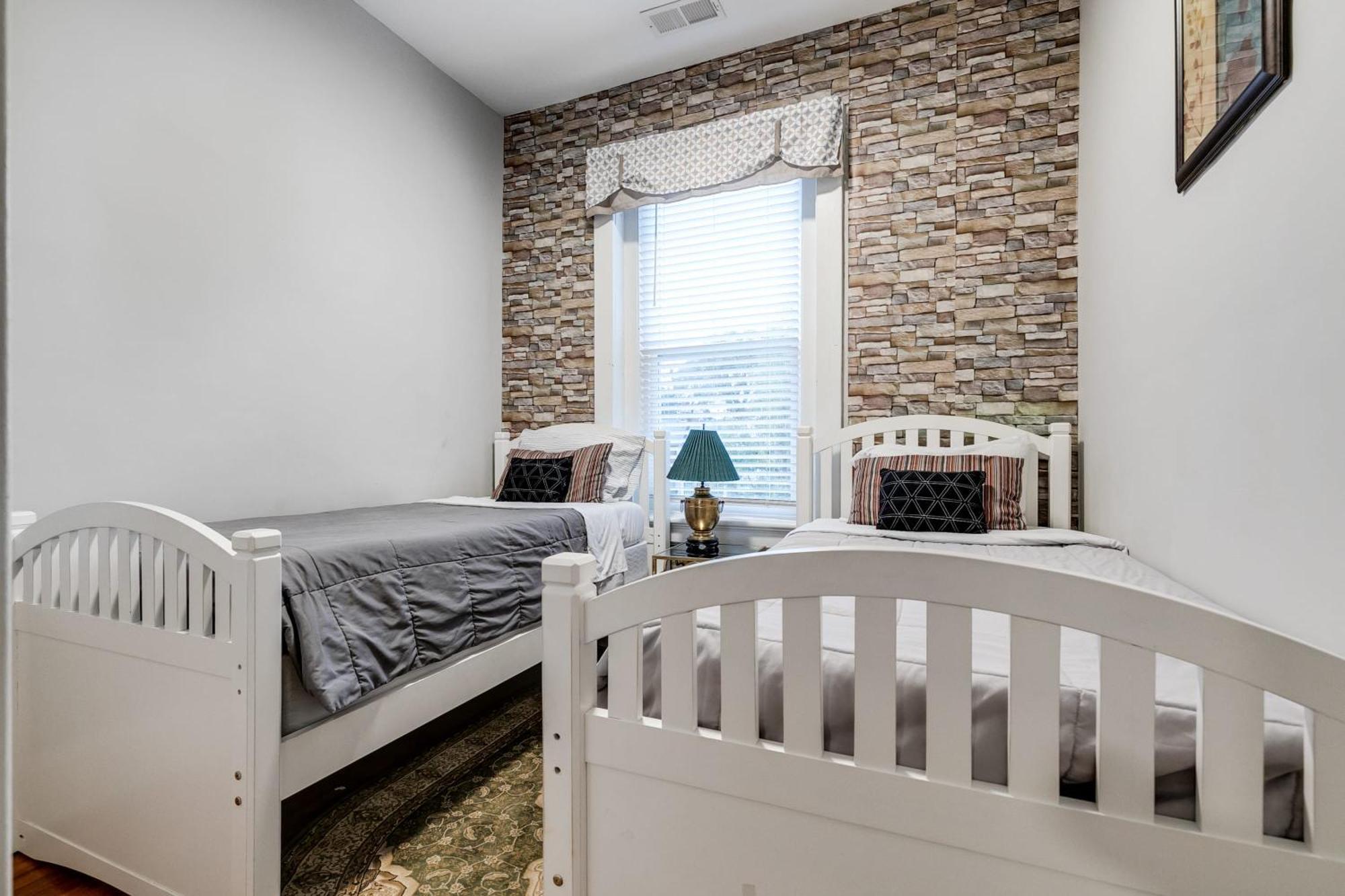 E2 Centrally Located In Carytown Fully Fenced ريتشموند المظهر الخارجي الصورة